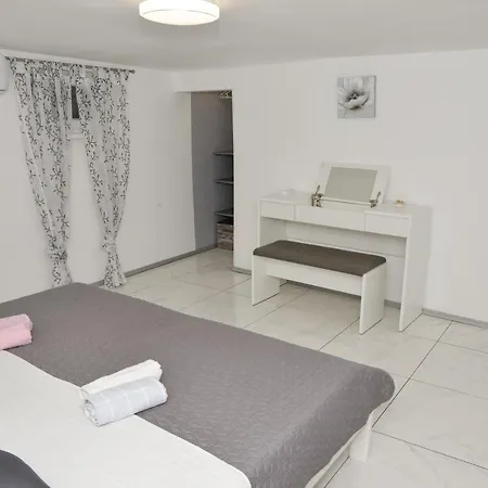 Apartment Olive 2